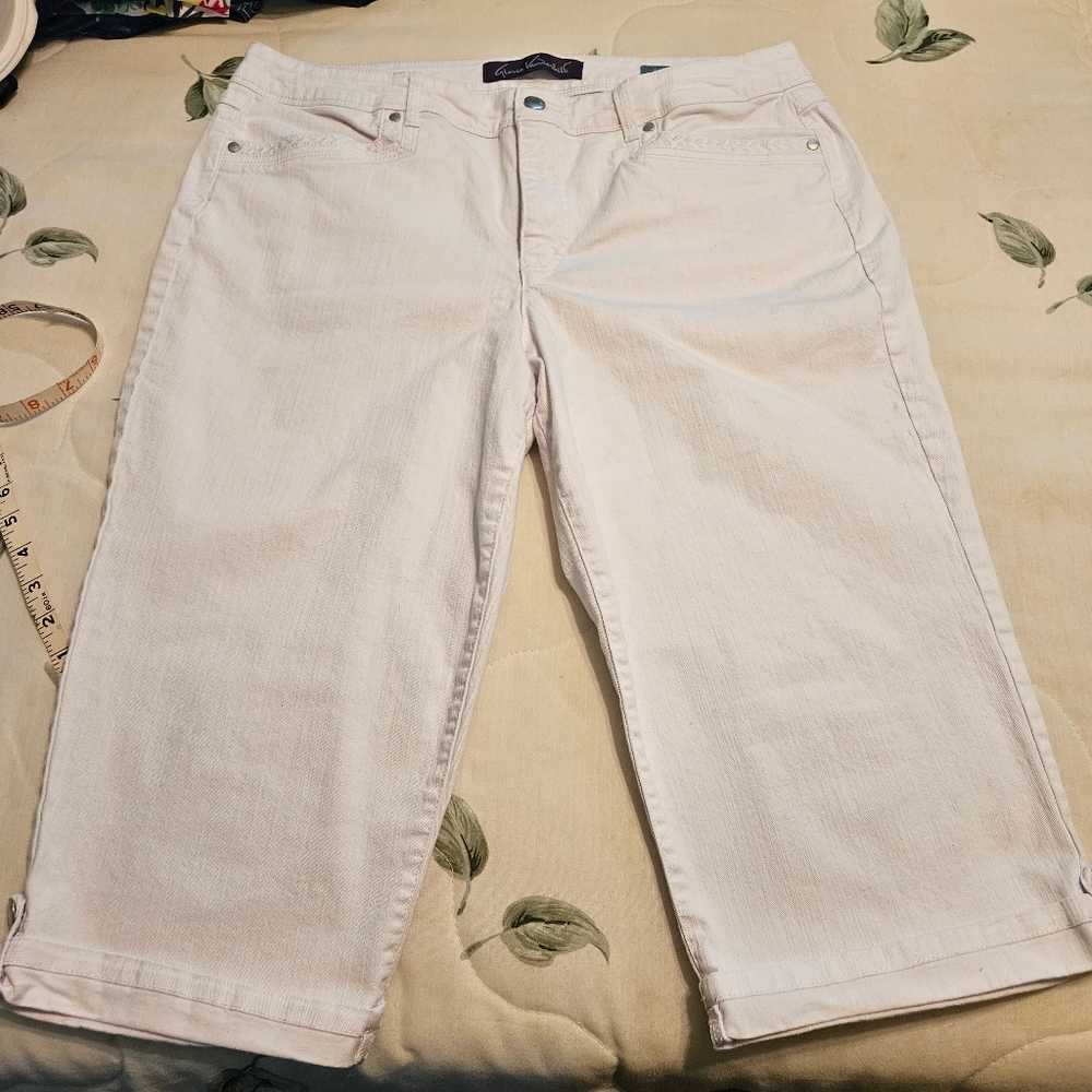 Gloria Vanderbilt denim Skimmer Capris